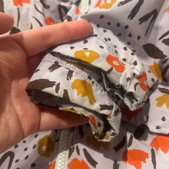 REI hooded rain jacket floral size 4/5 - Picture 4 of 6